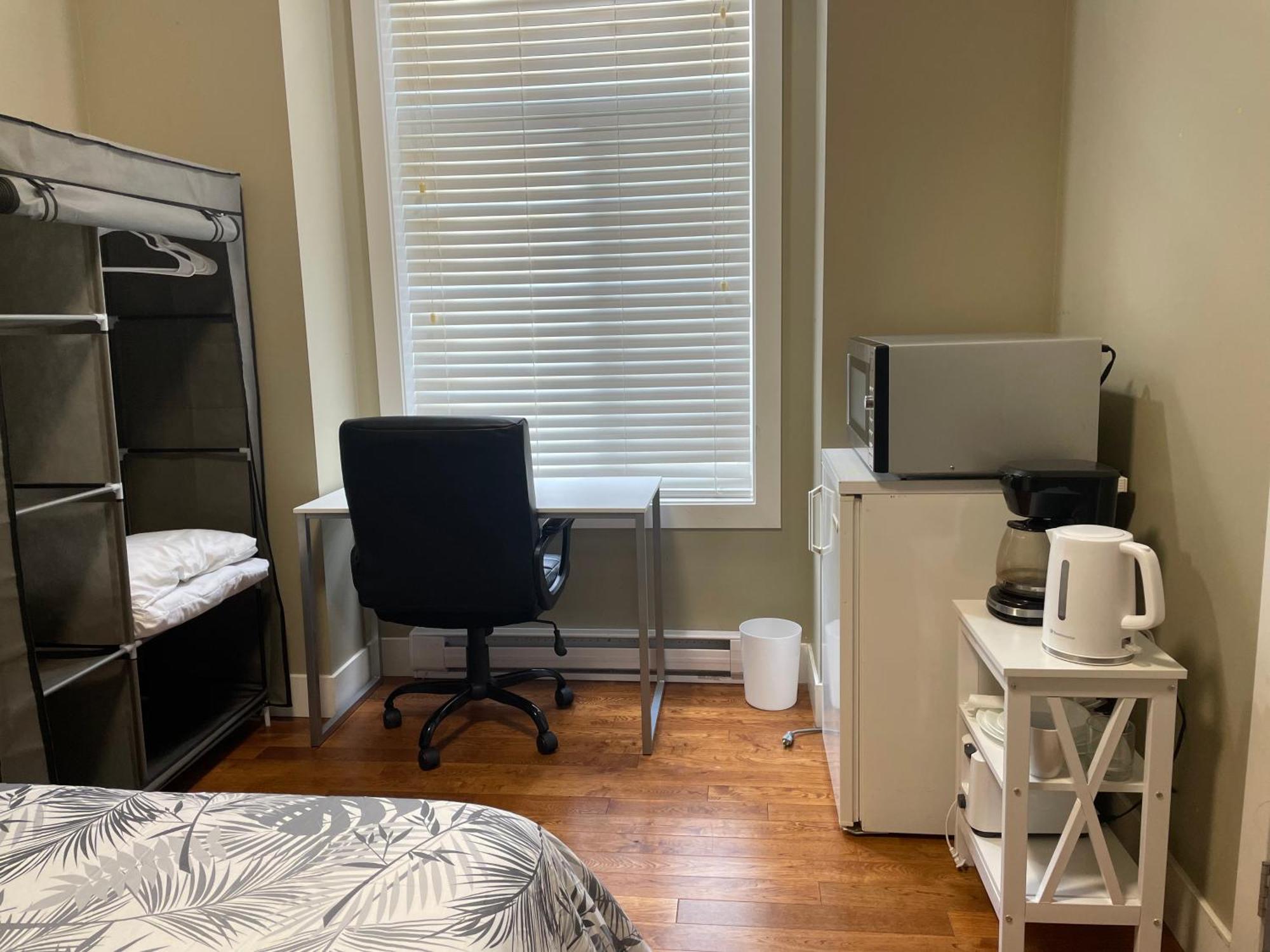 Guest Room With Private Bath In Langford 維多利亞 外观 照片